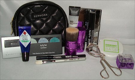 Whats in My Travel Makeup Bag