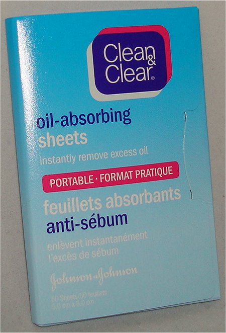 Clean & Clear Oil-Absorbing Sheets Review & Pictures