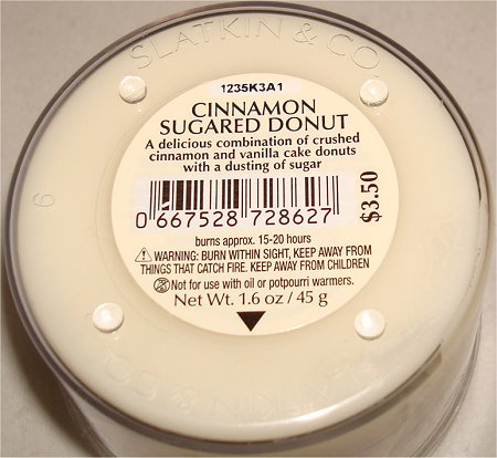 Slatkin & Co. Cinnamon Sugared Donut Scented Candle Review & Pictures
