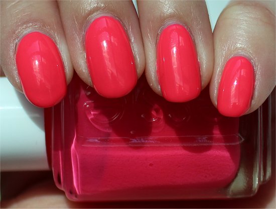 Short Shorts by Essie Swatches & Review