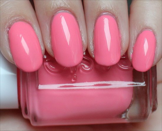 Essie Knockout Pout Swatch & Review