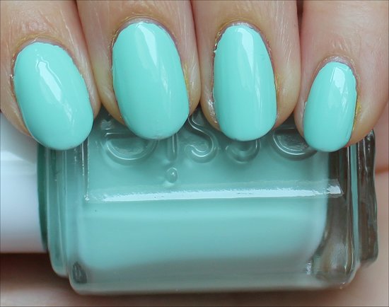 Essie Mint Candy Apple Review & Swatch