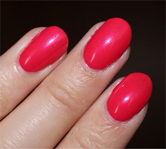 OPI Couture de Minnie A Definite Moust-Have Swatches