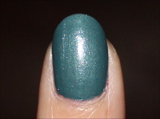 CND Vinylux Daring Escape Swatch & Pictures
