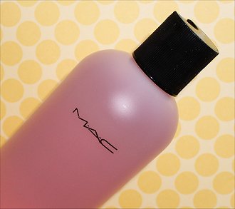 MAC Brush Cleanser Review & Pictures