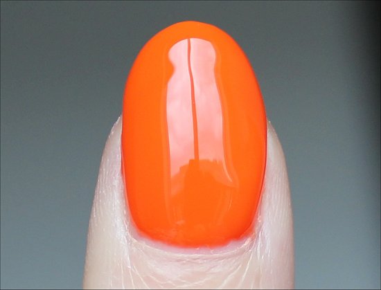 OPI Neons Juice Bar Hopping Swatch