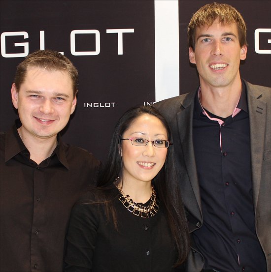 Inglot Toronto SwatchAndLearn Closer