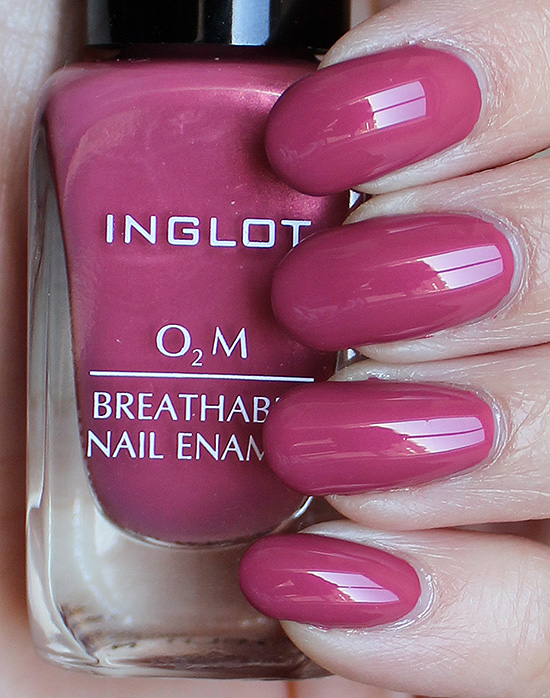 INGLOT-O2M-Breathable-Nail-Enamel-682-Swatches-&-Review