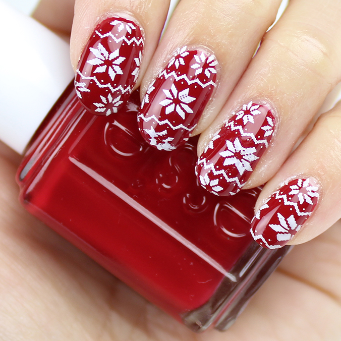 Christmas Sweater Nail Art