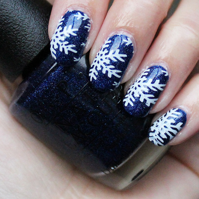 Snowflake Winter Nail Art