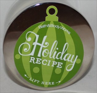 Bath &amp; Body Works Merry Cookie Candle Review &amp; Pictures | Swatch And Learn